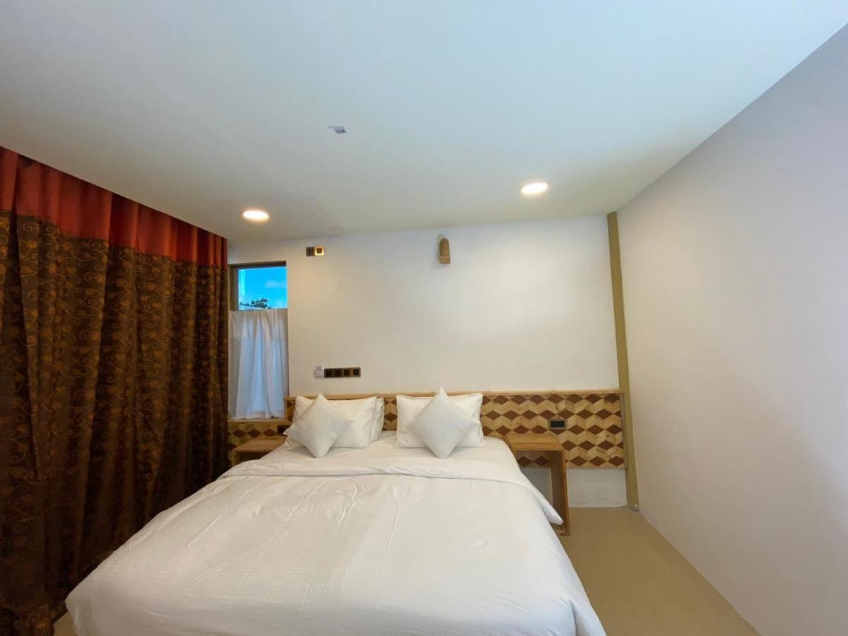 Rindali - The Speedboat From Male To The Hotel Departs At 1130 Every Monday Thursday And Saturday And From The Hotel To Male At 0630 And Five Domestic Flights Are Available Every Day Olhuveli  Extérieur photo